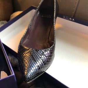 Stuart weitzman kitten heel blue/purple snakeskin print